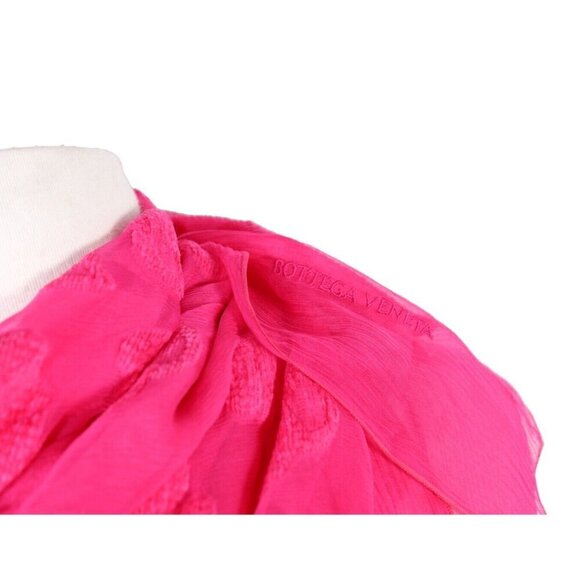 Bottega Veneta Women Pink Roses With Falling Petals Silk Scarf 36”x 36” NWT $840 - Picture 2 of 8